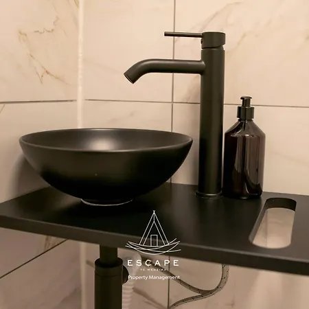 Hilltop Hideaway By Escape To Madeira *