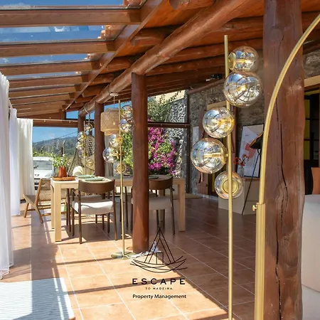 Hilltop Hideaway By Escape To Madeira *