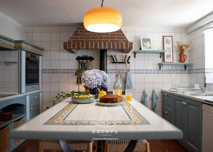 ヴィラ Hilltop Hideaway By Escape To Madeira アルコ・ダ・カリェタ