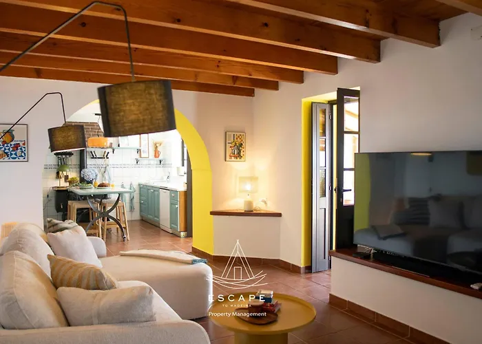 Hilltop Hideaway By Escape To Madeira * アルコ・ダ・カリェタ