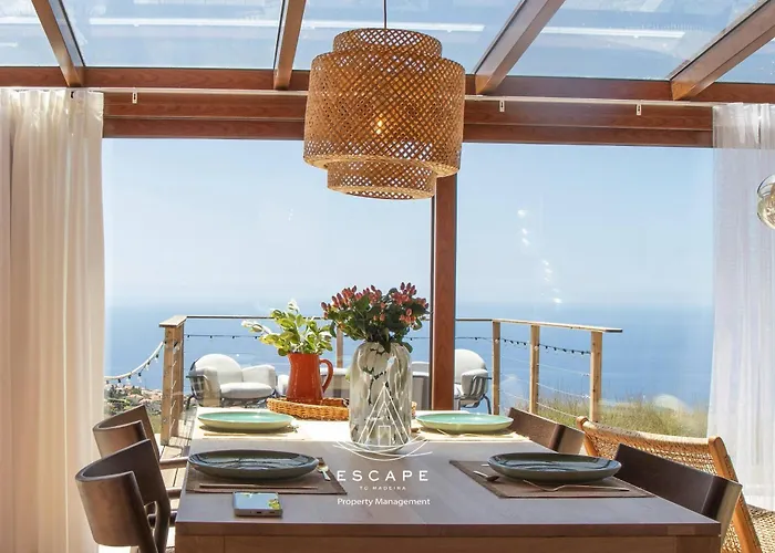 ヴィラ Hilltop Hideaway By Escape To Madeira