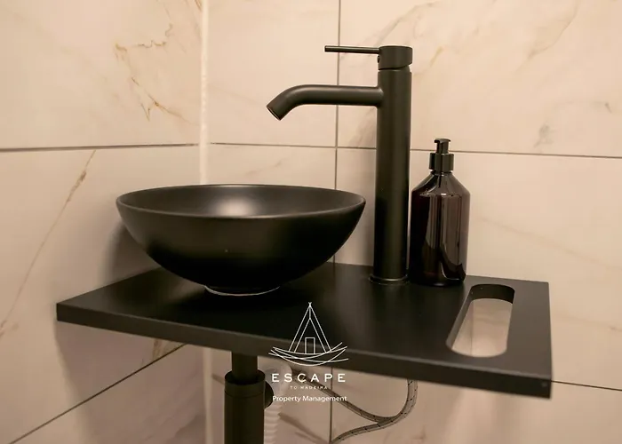 Hilltop Hideaway By Escape To Madeira *