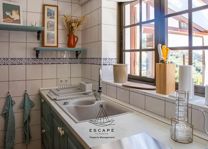 ヴィラ Hilltop Hideaway By Escape To Madeira *