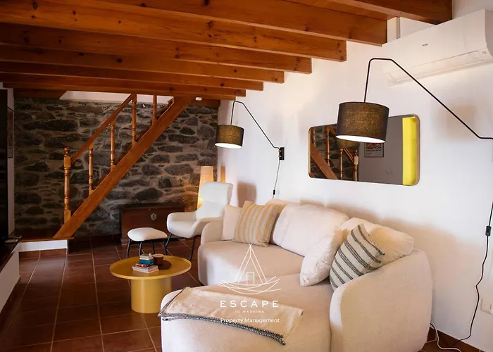 ヴィラ Hilltop Hideaway By Escape To Madeira アルコ・ダ・カリェタ