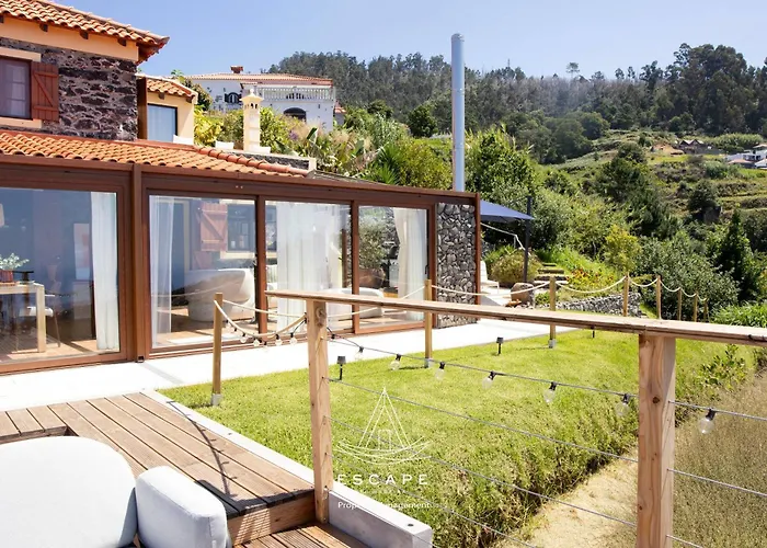 Hilltop Hideaway By Escape To Madeira * アルコ・ダ・カリェタ